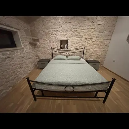 Ninni Stalije